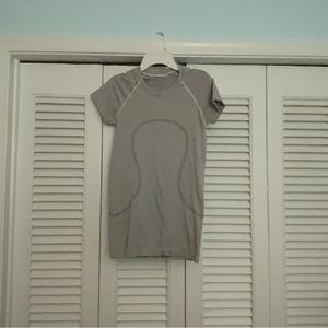 Lululemon swiftly tech short sleeve 2.0